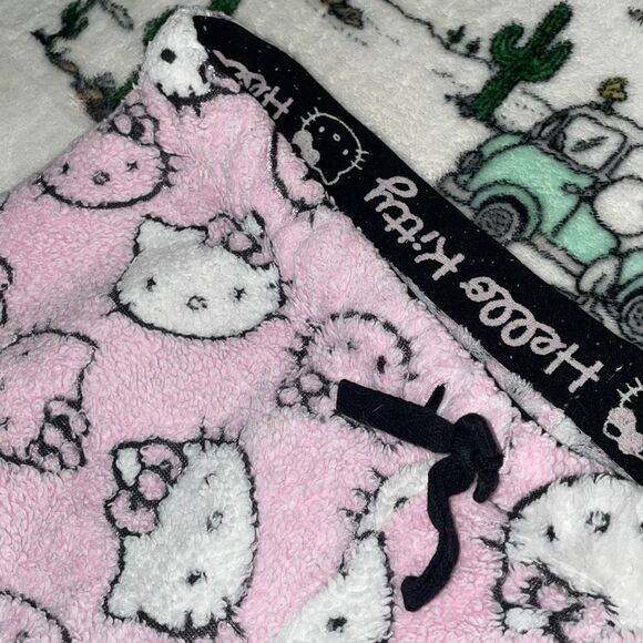 2013 Sanrio hello kitty pj pants pajama winter fuzzy bottom size medium - Picture 7 of 13